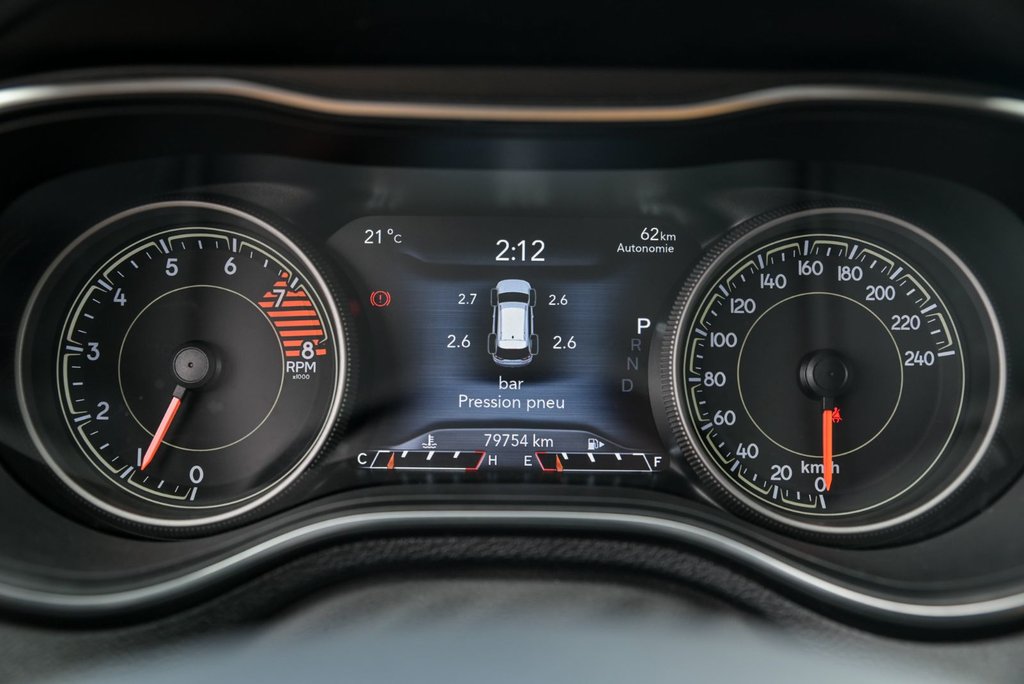 2019 Jeep Cherokee Trailhawk, Bancs chauffants et en cuir in Sainte-Julie, Quebec - 14 - w1024h768px