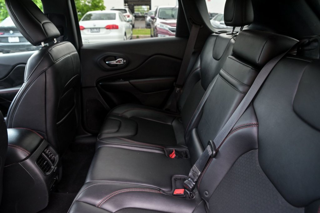 2019 Jeep Cherokee Trailhawk, Bancs chauffants et en cuir in Sainte-Julie, Quebec - 24 - w1024h768px