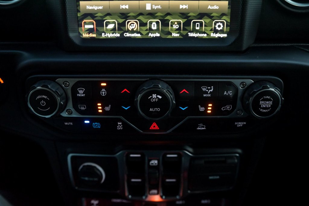 2022 Jeep Wrangler 4xe Unlimited Rubicon in Sainte-Julie, Quebec - 19 - w1024h768px