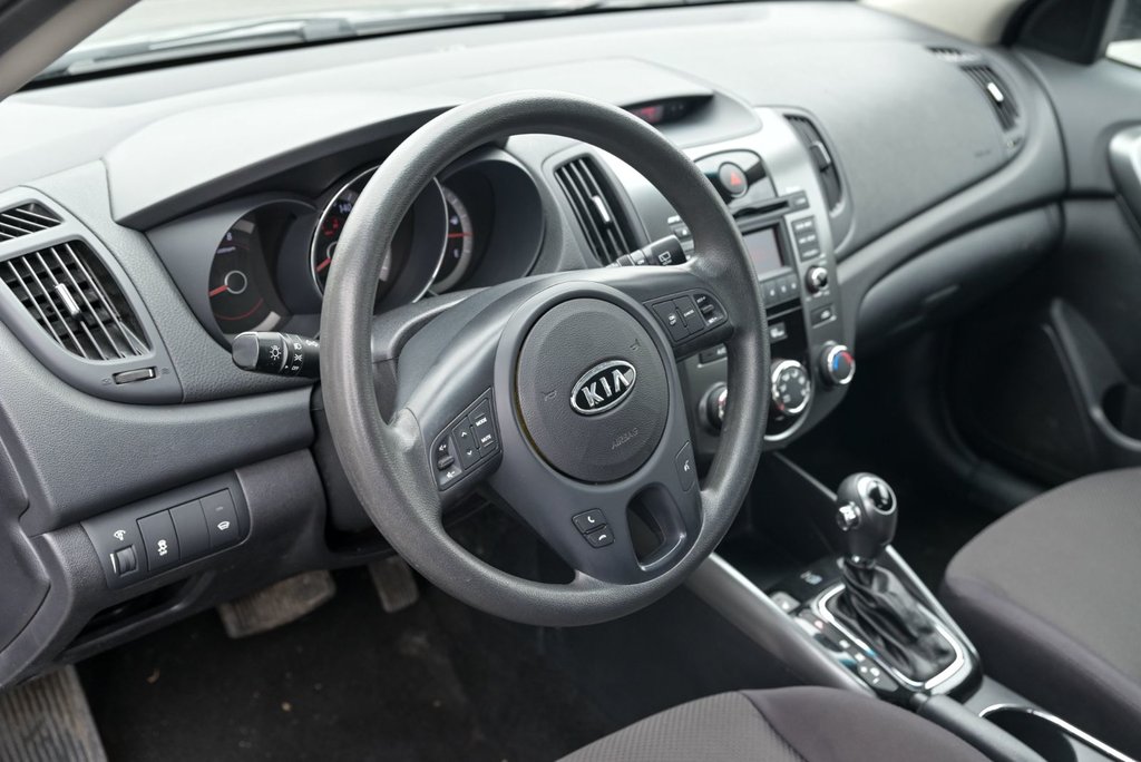 2013 Kia Forte 5-Door EX, Bancs chauffants in Sainte-Julie, Quebec - 10 - w1024h768px