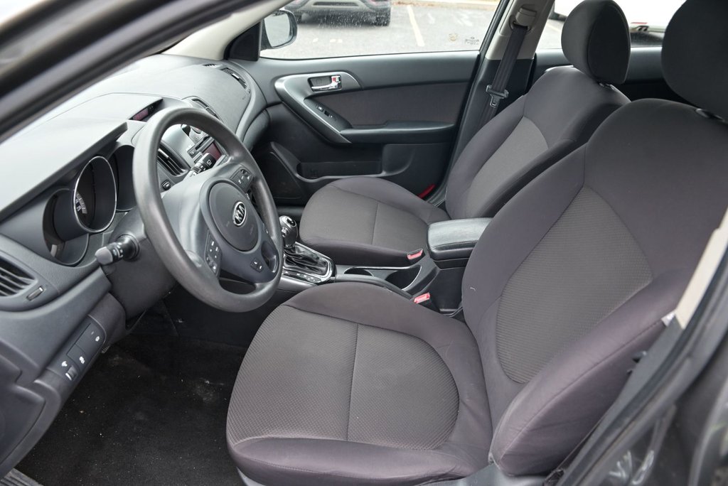 2013 Kia Forte 5-Door EX, Bancs chauffants in Sainte-Julie, Quebec - 9 - w1024h768px