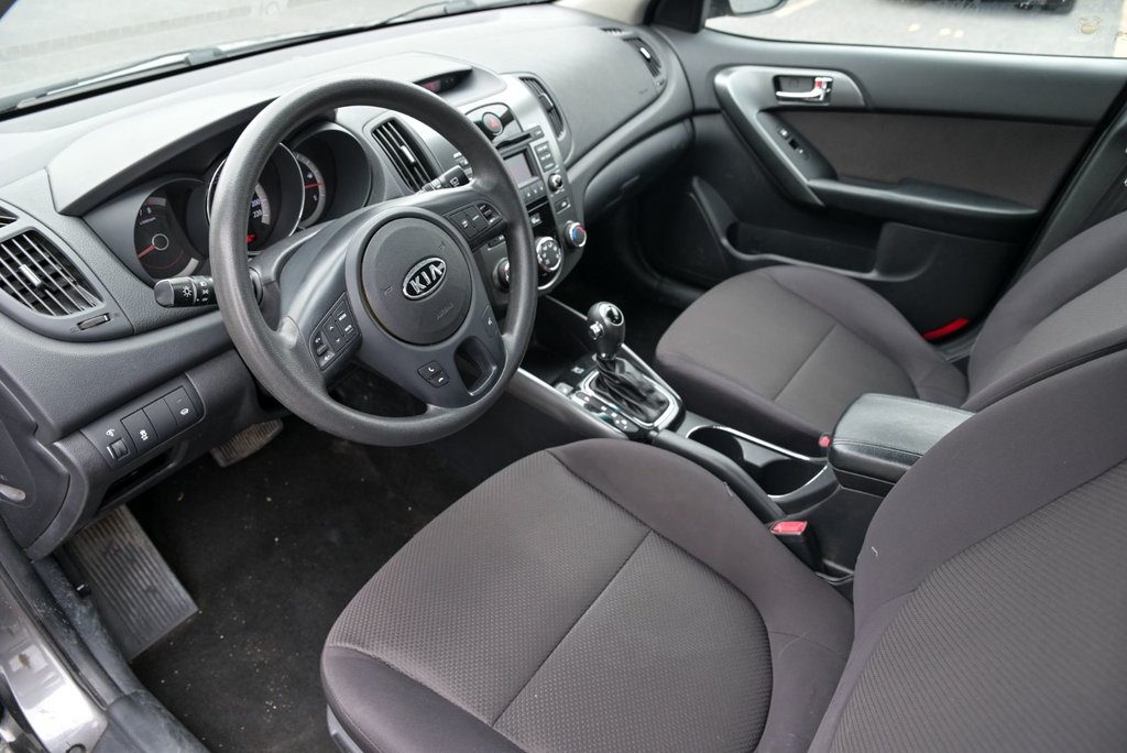 2013 Kia Forte 5-Door EX, Bancs chauffants in Sainte-Julie, Quebec - 11 - w1024h768px