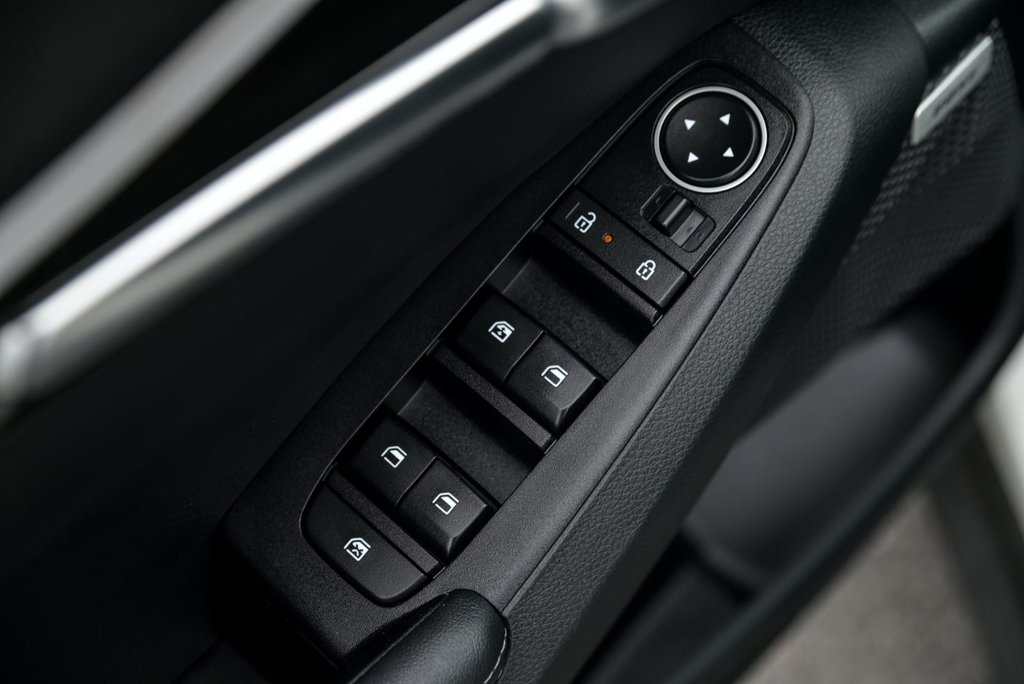 2024 Kia Seltos SX, Carplay, Bancs Chauffants in Sainte-Julie, Quebec - 9 - w1024h768px