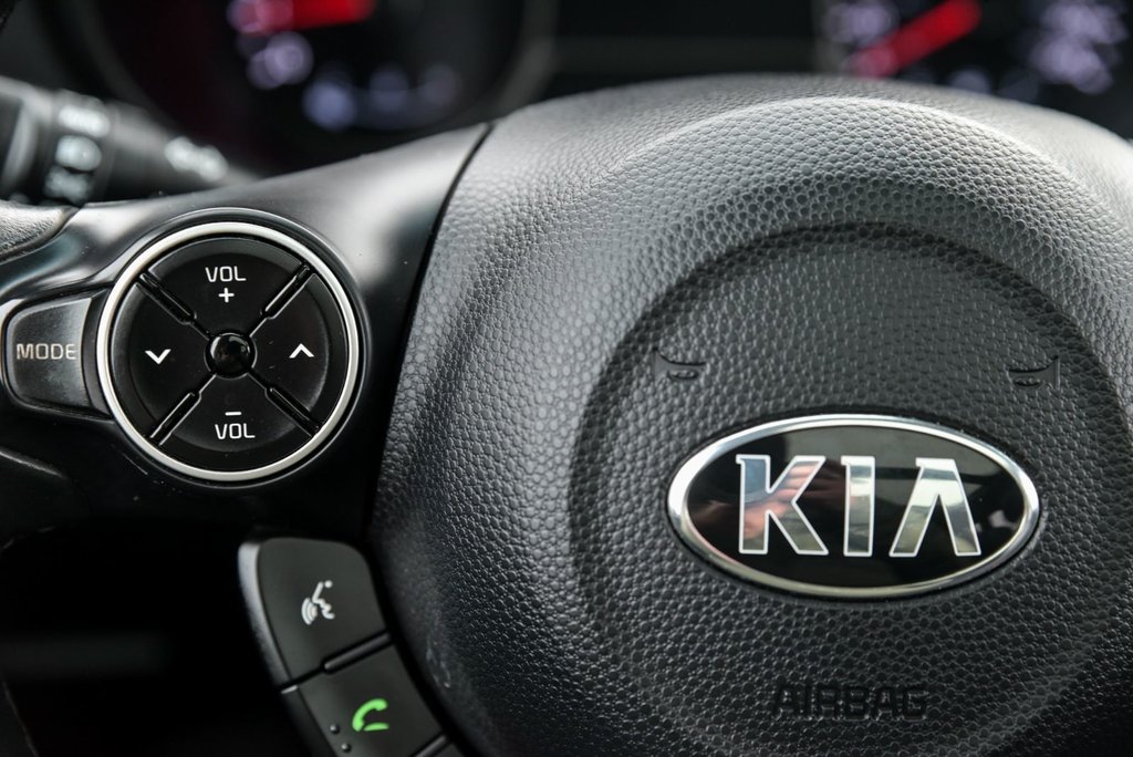 Kia Soul SX, Cuire, toit ouvrant/Pano, volant chaffant 2016 à Sainte-Julie, Québec - 17 - w1024h768px