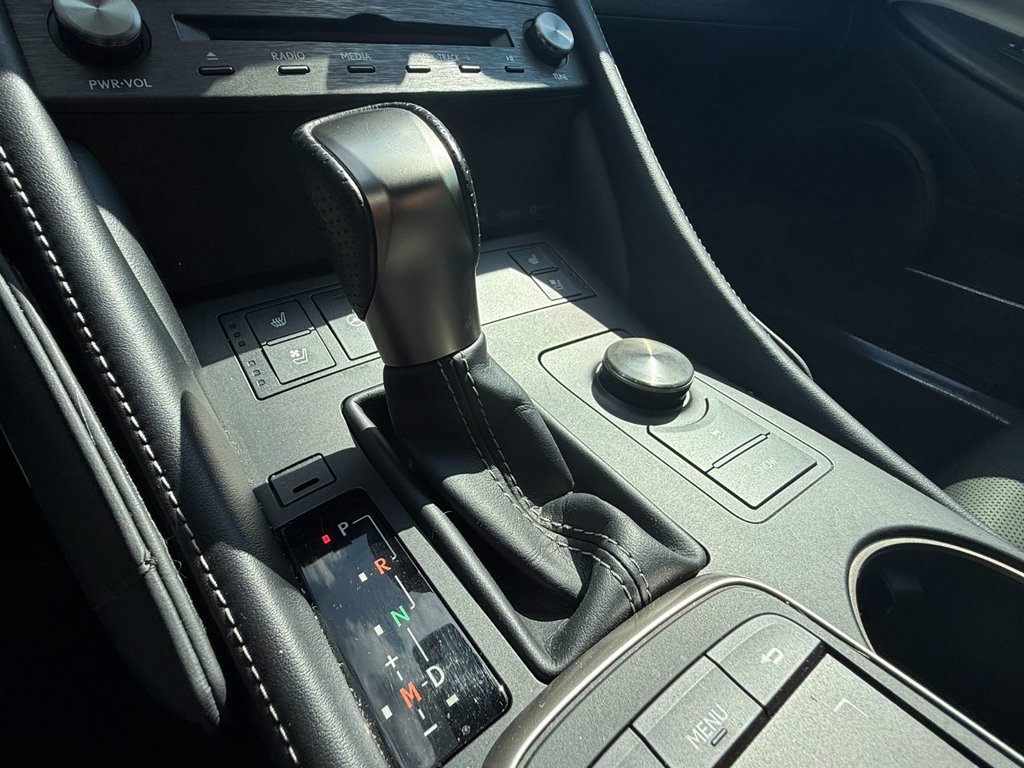 Lexus RC 300 2020 à Sainte-Julie, Québec - 24 - w1024h768px