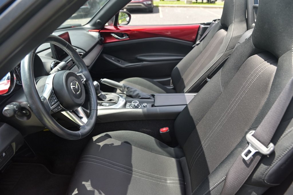 2023 Mazda MX-5 GS, CARPLAY, BANCS CHAUFFANTS in Sainte-Julie, Quebec - 10 - w1024h768px