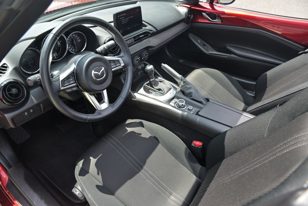 2023 Mazda MX-5 GS, CARPLAY, BANCS CHAUFFANTS in Sainte-Julie, Quebec - 12 - w1024h768px