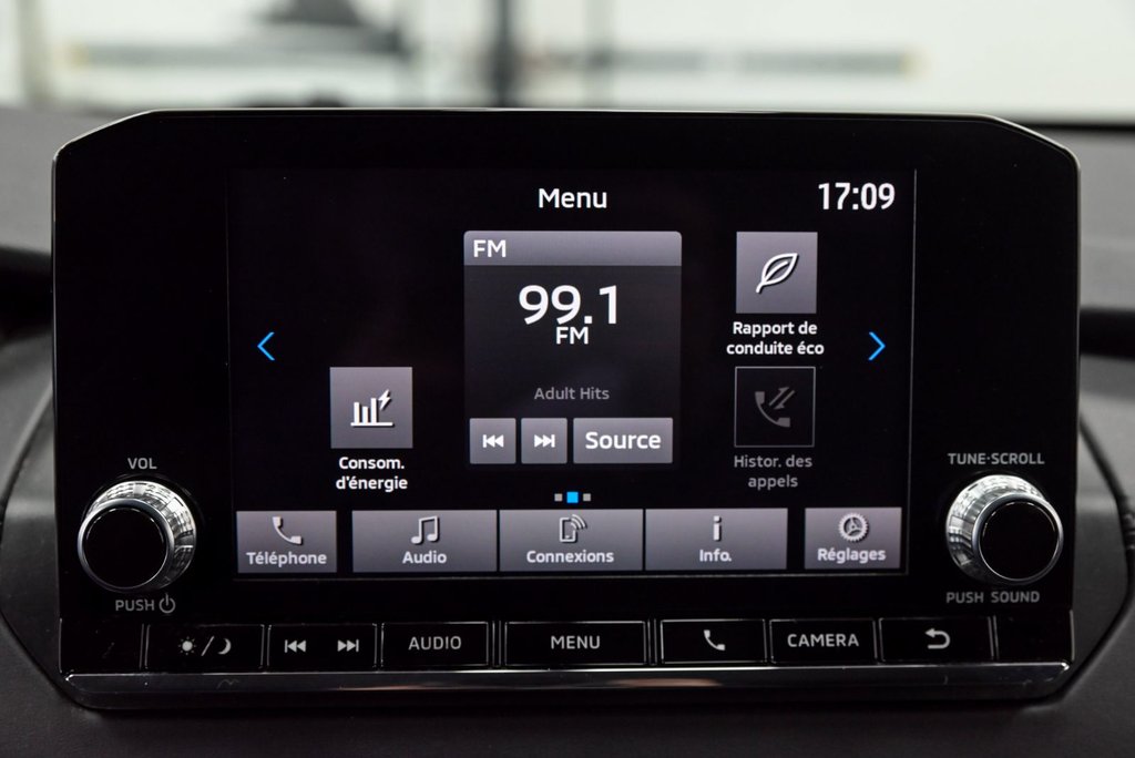 Mitsubishi Outlander PHEV ES, Sièges Chauffants,plug-in, Carplay, Hybrid 2023 à Sainte-Julie, Québec - 16 - w1024h768px