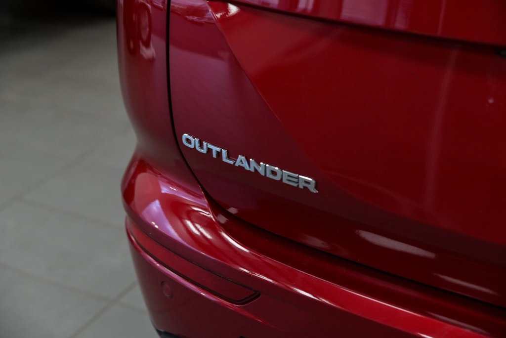 Mitsubishi Outlander PHEV ES, Sièges Chauffants,plug-in, Carplay, Hybrid 2023 à Sainte-Julie, Québec - 6 - w1024h768px