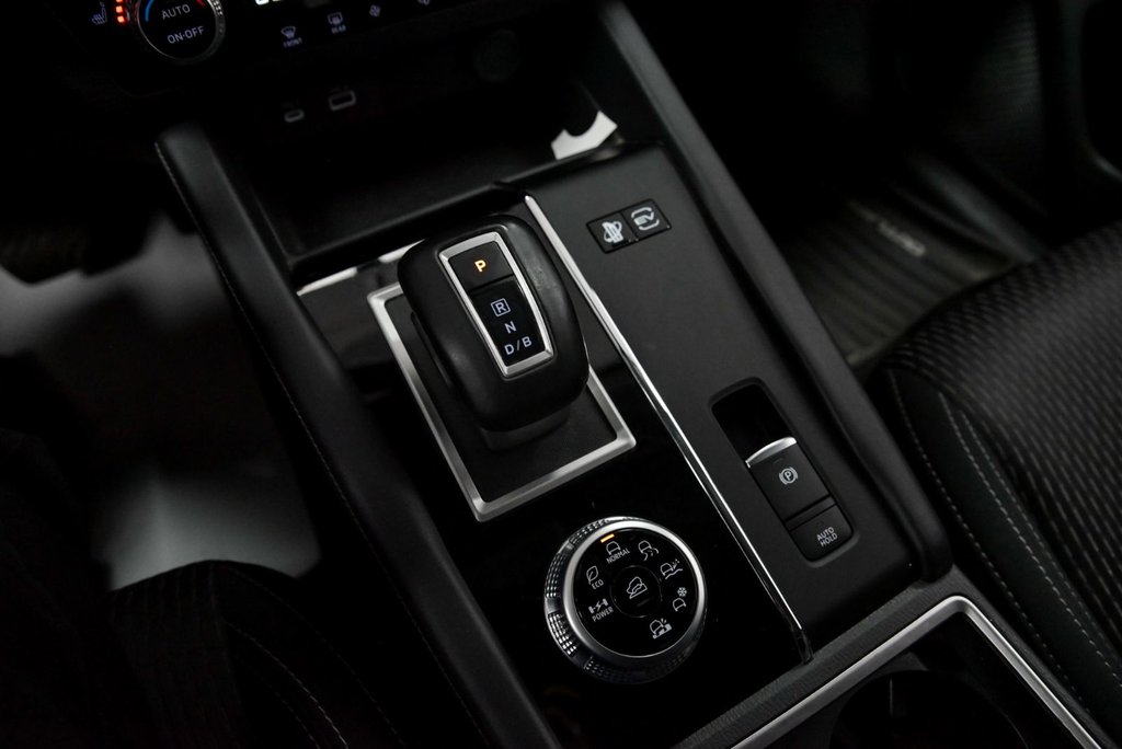 Mitsubishi Outlander PHEV ES, Sièges Chauffants,plug-in, Carplay, Hybrid 2023 à Sainte-Julie, Québec - 19 - w1024h768px