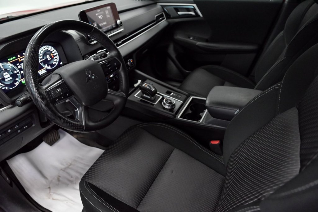 Mitsubishi Outlander PHEV ES, Sièges Chauffants,plug-in, Carplay, Hybrid 2023 à Sainte-Julie, Québec - 11 - w1024h768px