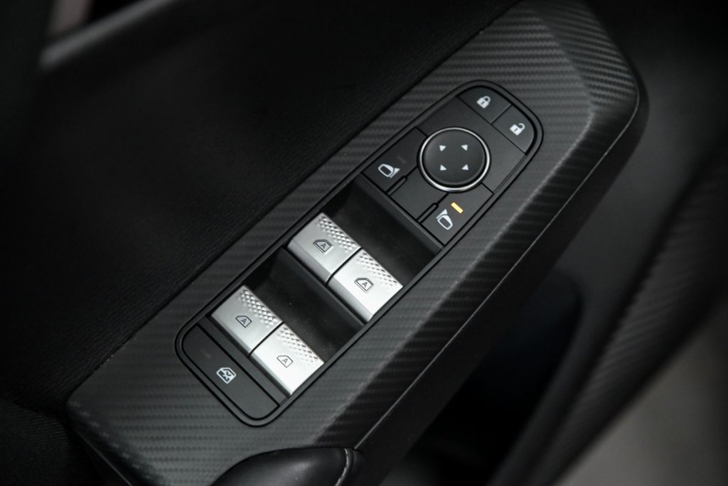 Mitsubishi Outlander PHEV ES, Sièges Chauffants,plug-in, Carplay, Hybrid 2023 à Sainte-Julie, Québec - 8 - w1024h768px