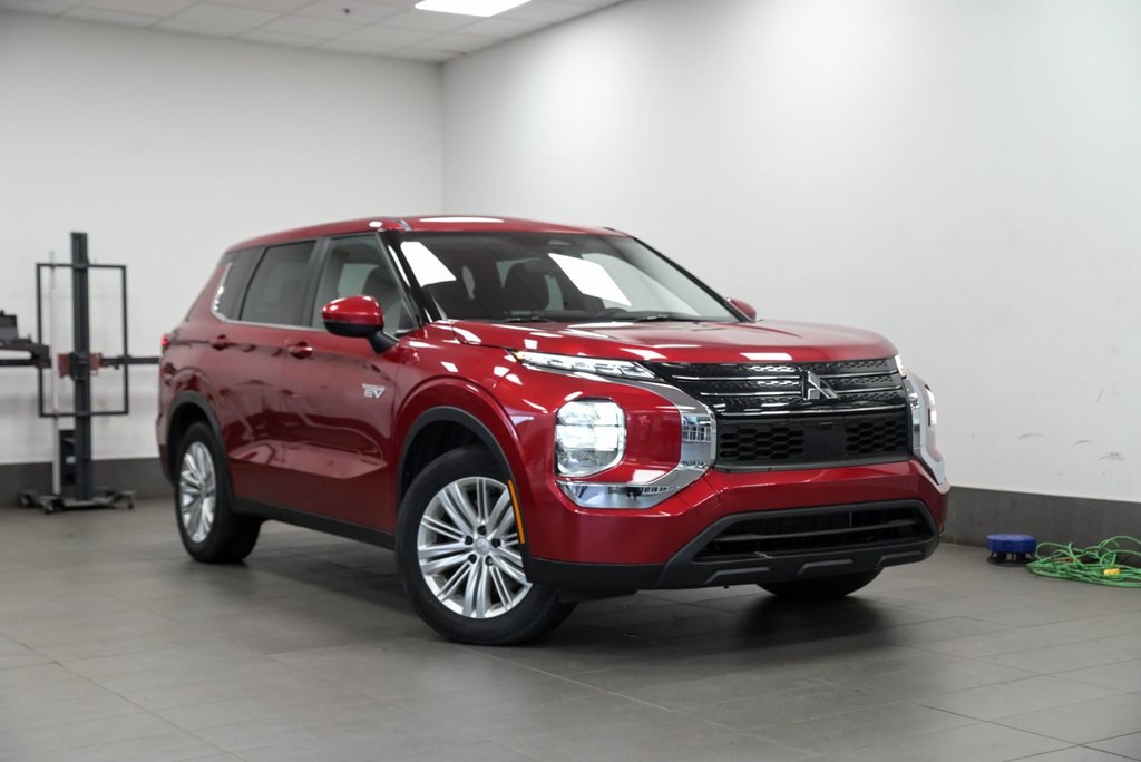 Mitsubishi Outlander PHEV ES, Sièges Chauffants,plug-in, Carplay, Hybrid 2023 à Sainte-Julie, Québec - 1 - w1024h768px