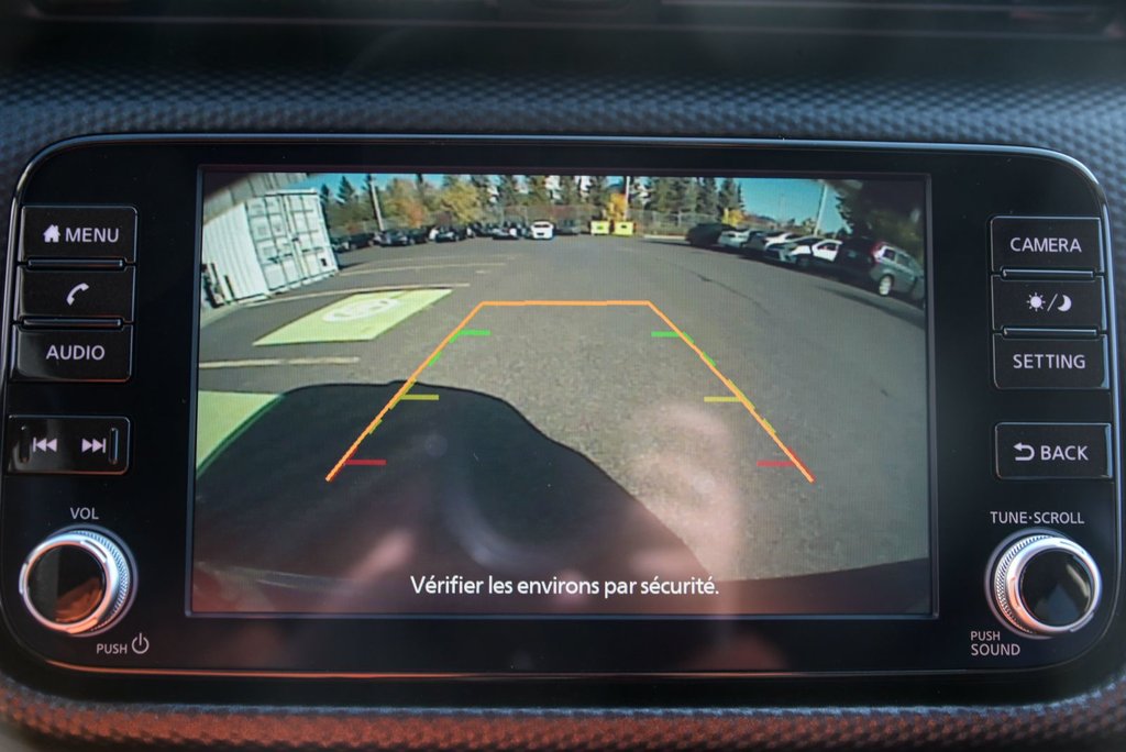 Nissan Kicks SV Carplay Volant chauffant Bluetooth 2024 à Sainte-Julie, Québec - 18 - w1024h768px