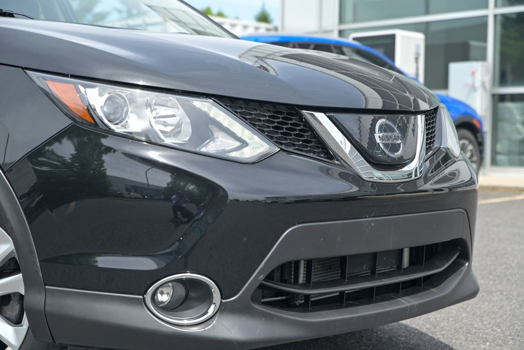 2019 Nissan Qashqai SV AWD, BANCS CHAUFFANTS in Sainte-Julie, Quebec - 2 - w1024h768px