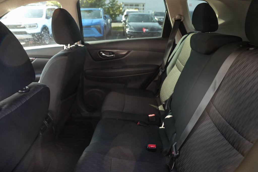 2017 Nissan Rogue S AWD, Siéges Chaffants, Mode Sport in Sainte-Julie, Quebec - 18 - w1024h768px