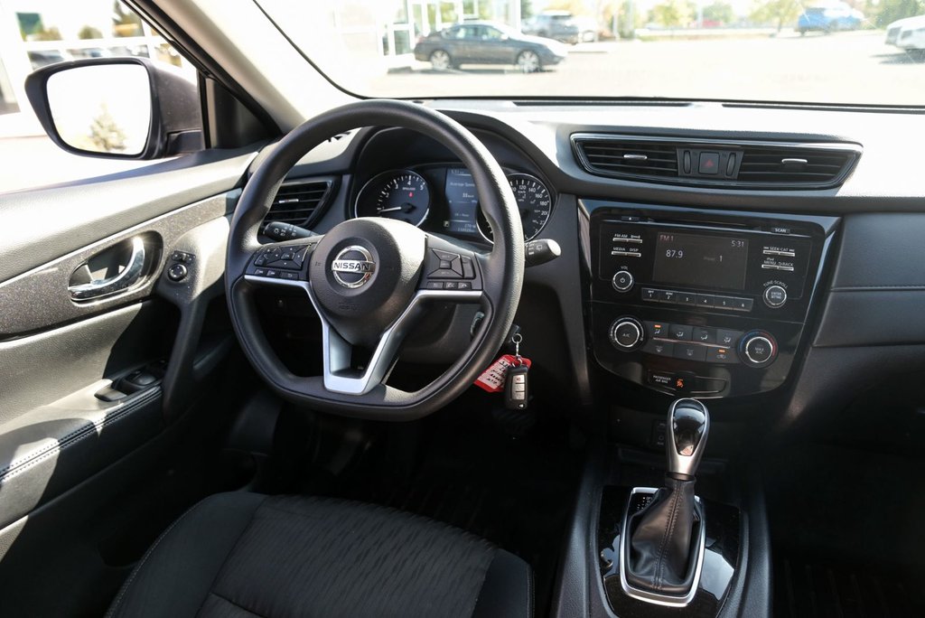 2017 Nissan Rogue S AWD, Siéges Chaffants, Mode Sport in Sainte-Julie, Quebec - 19 - w1024h768px