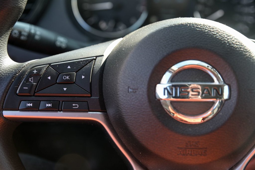 2017 Nissan Rogue S AWD, Siéges Chaffants, Mode Sport in Sainte-Julie, Quebec - 13 - w1024h768px