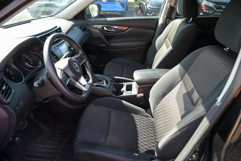 2017 Nissan Rogue S AWD, Siéges Chaffants, Mode Sport in Sainte-Julie, Quebec - 7 - w1024h768px