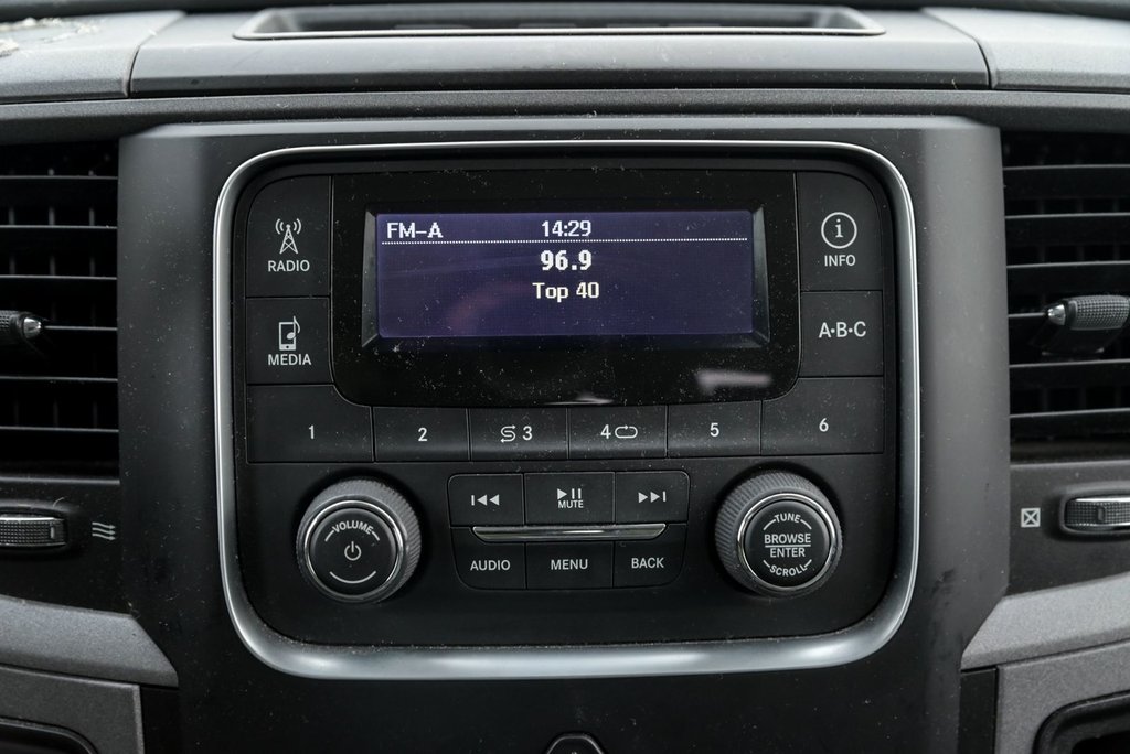 2015 Ram 1500 ST in Sainte-Julie, Quebec - 17 - w1024h768px