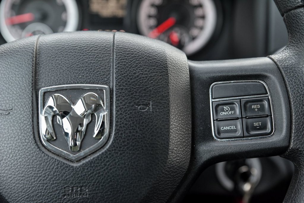 2015 Ram 1500 ST in Sainte-Julie, Quebec - 15 - w1024h768px