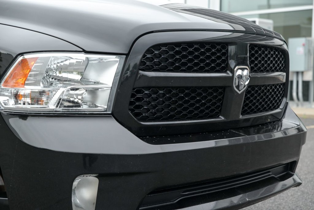 2017 Ram 1500 Express 4X4 5.7L Hitch 2 pouces in Sainte-Julie, Quebec - 2 - w1024h768px