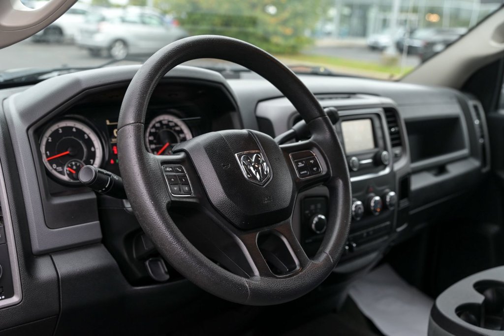 2017 Ram 1500 Express 4X4 5.7L Hitch 2 pouces in Sainte-Julie, Quebec - 11 - w1024h768px