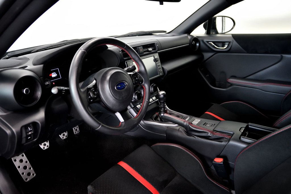 Subaru BRZ Sport-tech Manuelle Carplay Ultra Suede Mags 2023 à Sainte-Julie, Québec - 12 - w1024h768px