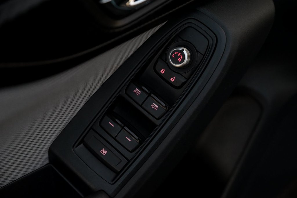 Subaru Crosstrek Sport Carplay Toit ouvrant Volant chauffant 2023 à Sainte-Julie, Québec - 9 - w1024h768px