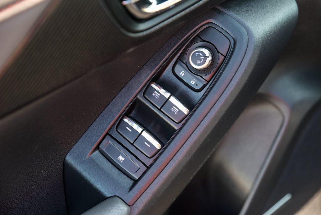 Subaru Crosstrek Limited, Carplay, Cuir, Harman Kardon 2024 à Sainte-Julie, Québec - 9 - w1024h768px