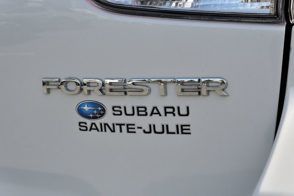 2021  Forester 2.5L Sièges chauffants Mags CERTIFIÉ in Sainte-Julie, Quebec - 8 - w1024h768px