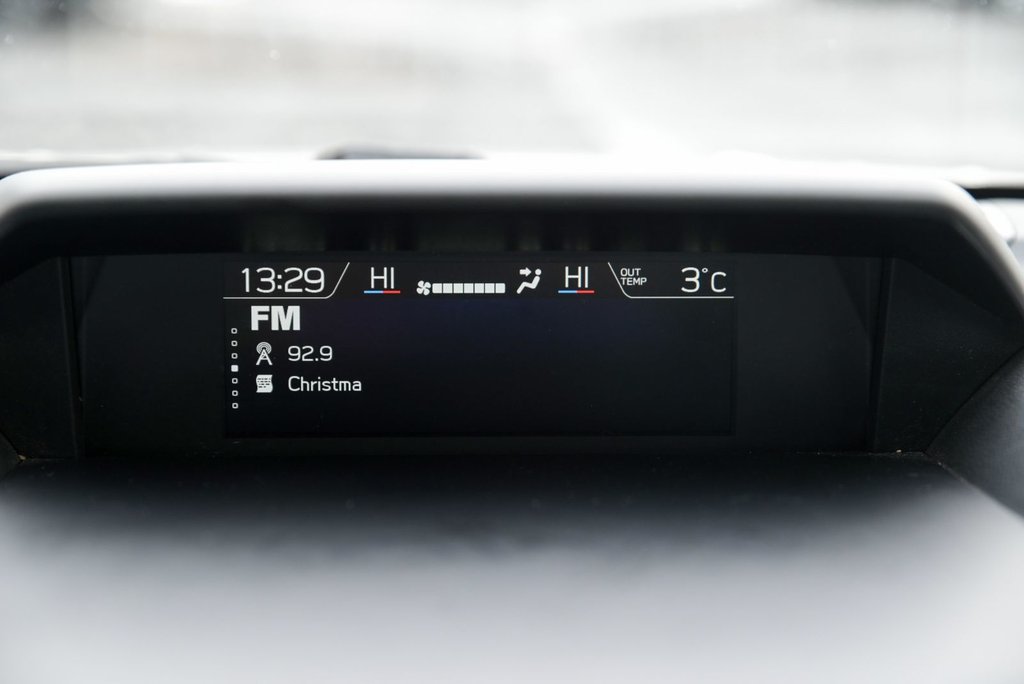 2023 Subaru Forester Tourisme Carplay Volant chauffant Toit pano in Sainte-Julie, Quebec - 18 - w1024h768px