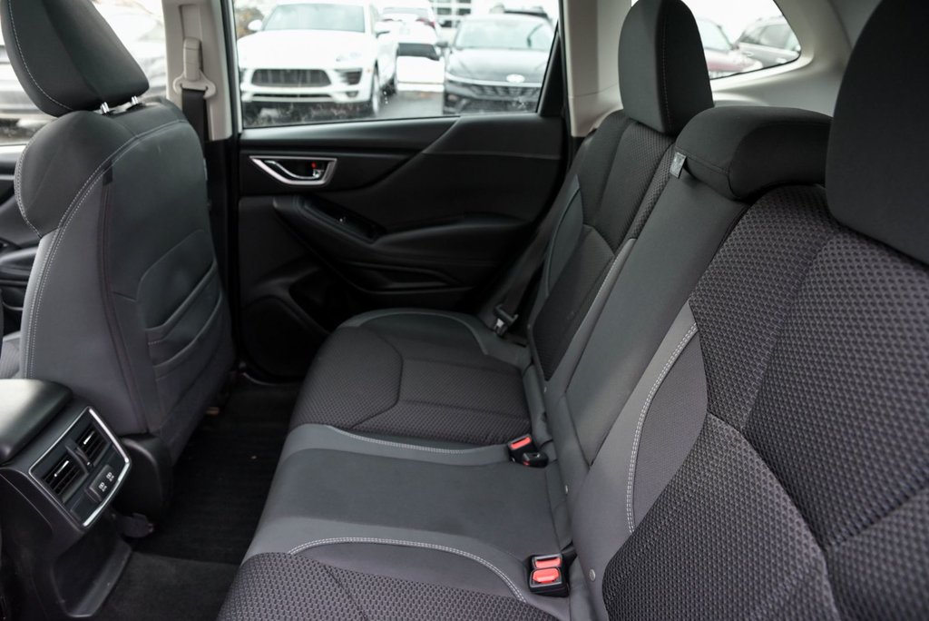 2023 Subaru Forester Tourisme Carplay Volant chauffant Toit pano in Sainte-Julie, Quebec - 25 - w1024h768px