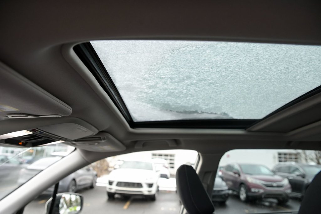 2023 Subaru Forester Tourisme Carplay Volant chauffant Toit pano in Sainte-Julie, Quebec - 24 - w1024h768px