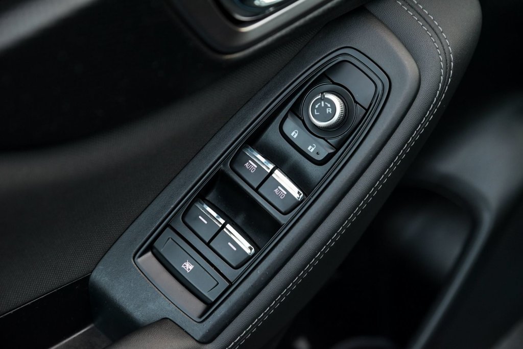 Subaru Forester Tourisme Carplay Volant chauffant Toit pano 2023 à Sainte-Julie, Québec - 9 - w1024h768px