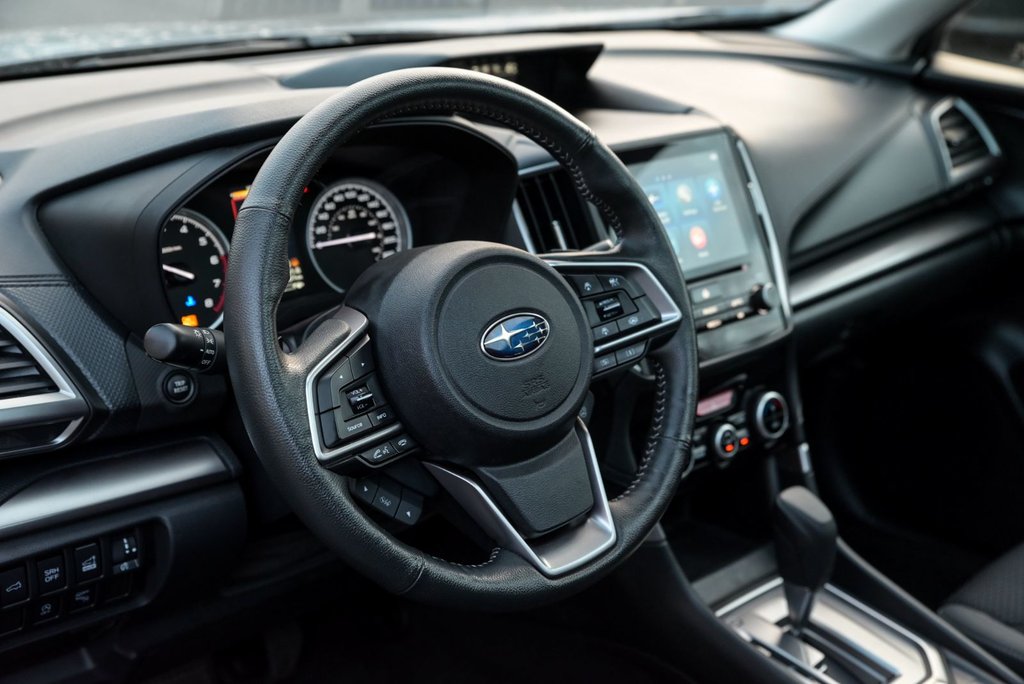 Subaru Forester Tourisme Carplay Volant chauffant Toit pano 2023 à Sainte-Julie, Québec - 12 - w1024h768px