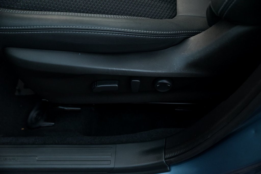 Subaru Forester Tourisme Carplay Volant chauffant Toit pano 2023 à Sainte-Julie, Québec - 11 - w1024h768px