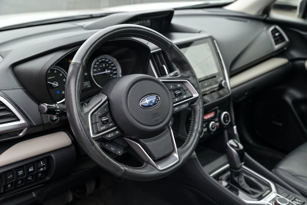 2023 Subaru Forester Limited,Carplay,Toit ouvrant,Volant chauffant in Sainte-Julie, Quebec - 12 - w1024h768px