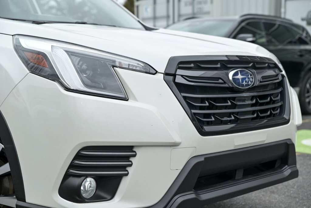 2023 Subaru Forester Limited,Carplay,Toit ouvrant,Volant chauffant in Sainte-Julie, Quebec - 2 - w1024h768px