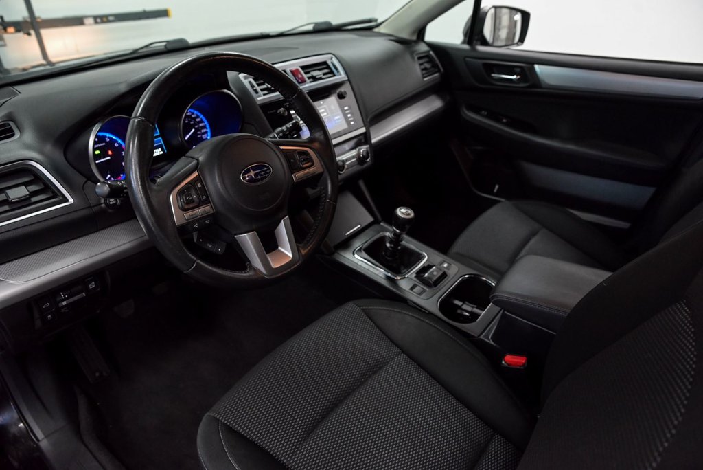 2017 Subaru Outback 2.5i Tourisme Manuel Toit ouvrant Bluetooth in Sainte-Julie, Quebec - 12 - w1024h768px