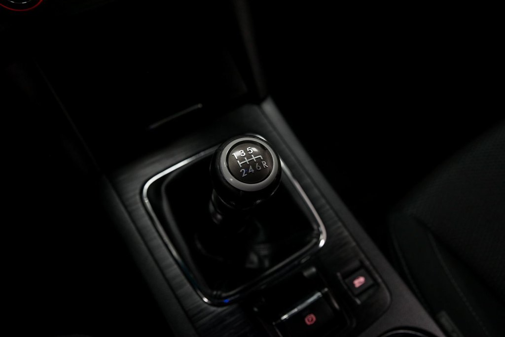 2017 Subaru Outback 2.5i Tourisme Manuel Toit ouvrant Bluetooth in Sainte-Julie, Quebec - 20 - w1024h768px