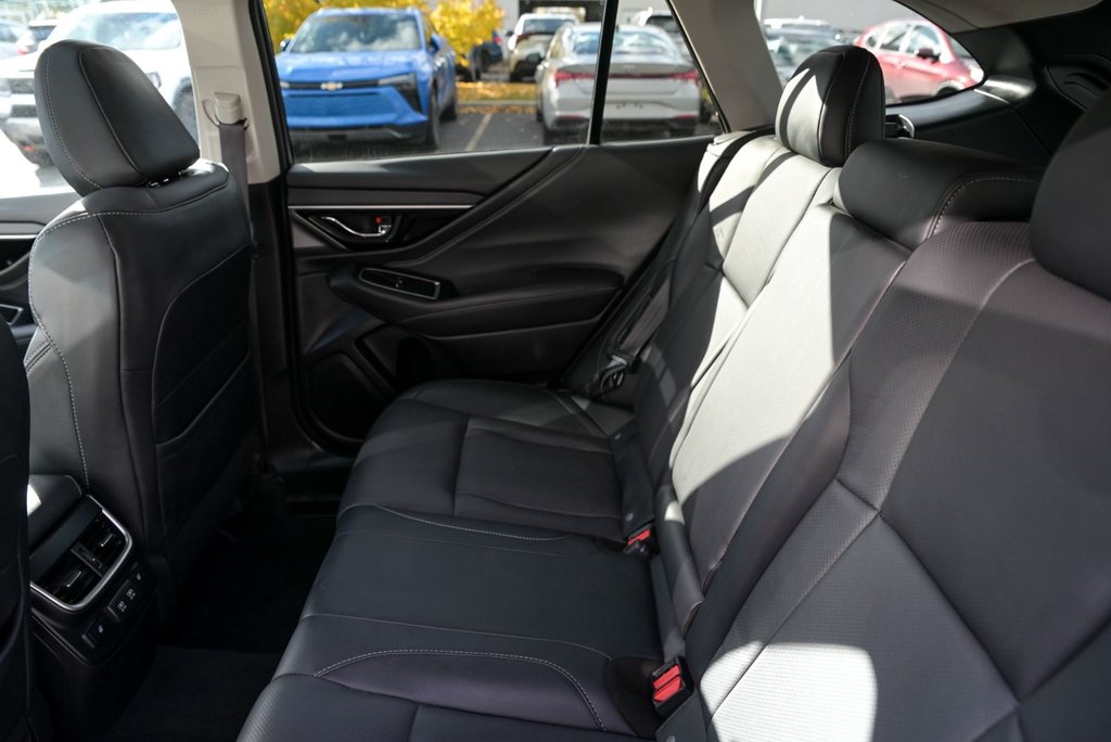 Subaru Outback Limited 2.5L Cuir toit Navi Harmon Kardon 2022 à Sainte-Julie, Québec - 24 - w1024h768px