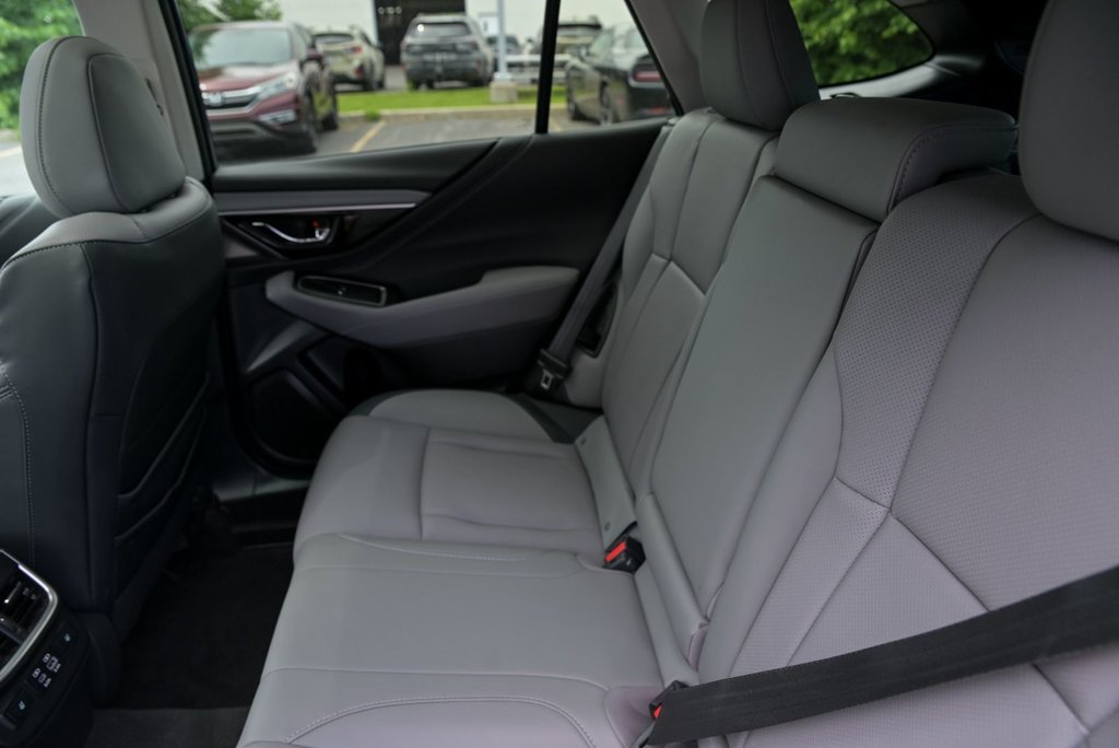 Subaru Outback Limited, Carplay, Bancs Chauffants 2024 à Sainte-Julie, Québec - 24 - w1024h768px