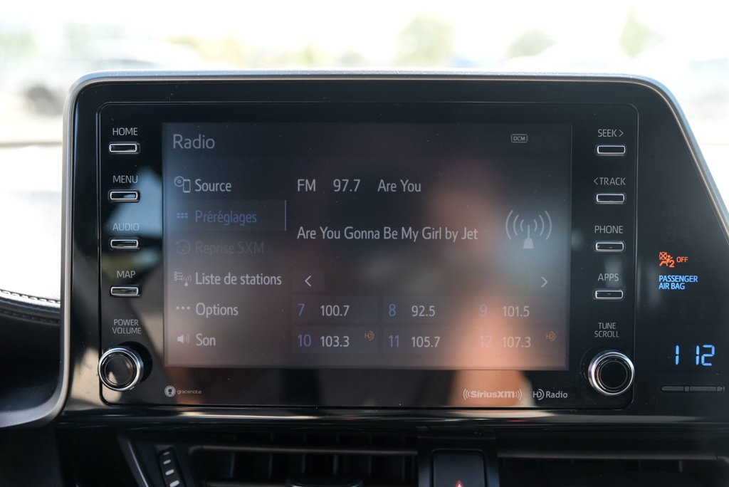 Toyota C-HR XLE Sièges chauffants Bluetooth Caméra de recul 2019 à Sainte-Julie, Québec - 17 - w1024h768px