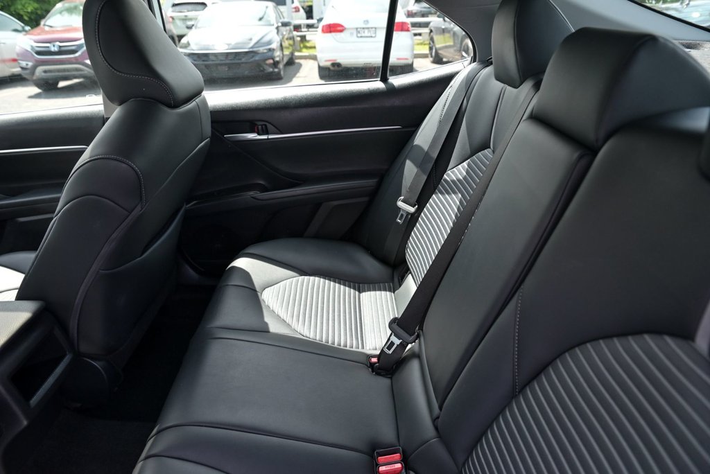 Toyota Camry HYBRIDE SE, APPLE CARPLAY, BANCS CHAUFFANTS 2023 à Sainte-Julie, Québec - 24 - w1024h768px