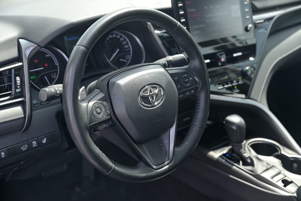 Toyota Camry HYBRIDE SE, APPLE CARPLAY, BANCS CHAUFFANTS 2023 à Sainte-Julie, Québec - 11 - w1024h768px
