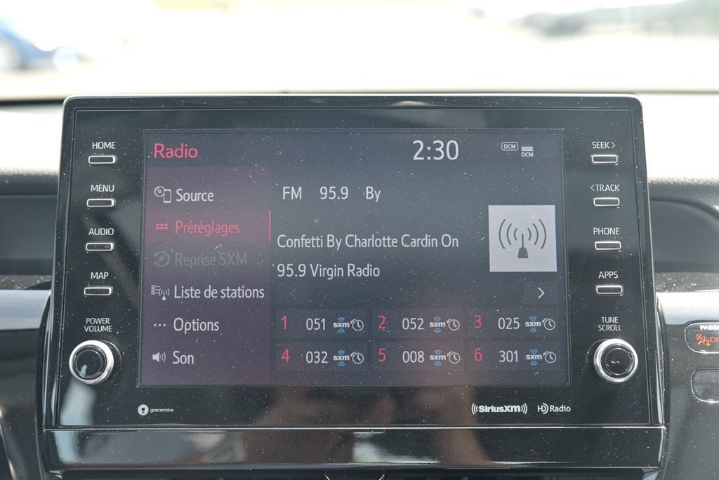 Toyota Camry HYBRIDE SE, APPLE CARPLAY, BANCS CHAUFFANTS 2023 à Sainte-Julie, Québec - 17 - w1024h768px