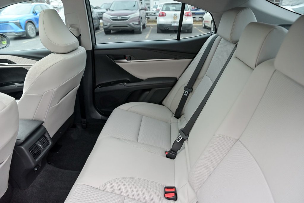 Toyota Camry XLE,Carplay, Bancs Chauffants 2025 à Sainte-Julie, Québec - 25 - w1024h768px