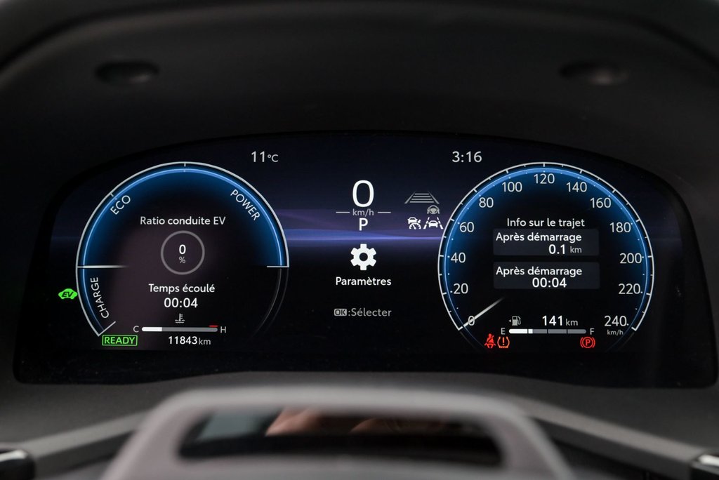 Toyota Camry XLE,Carplay, Bancs Chauffants 2025 à Sainte-Julie, Québec - 14 - w1024h768px