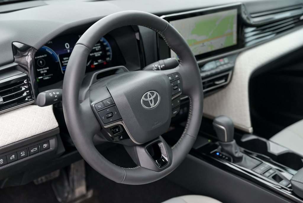 Toyota Camry XLE,Carplay, Bancs Chauffants 2025 à Sainte-Julie, Québec - 12 - w1024h768px